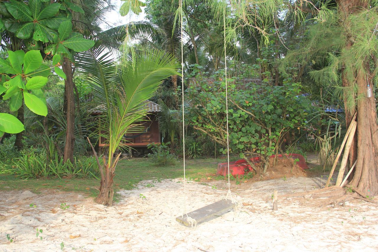 Hornbill Hut Hotel Koh Phayam Esterno foto